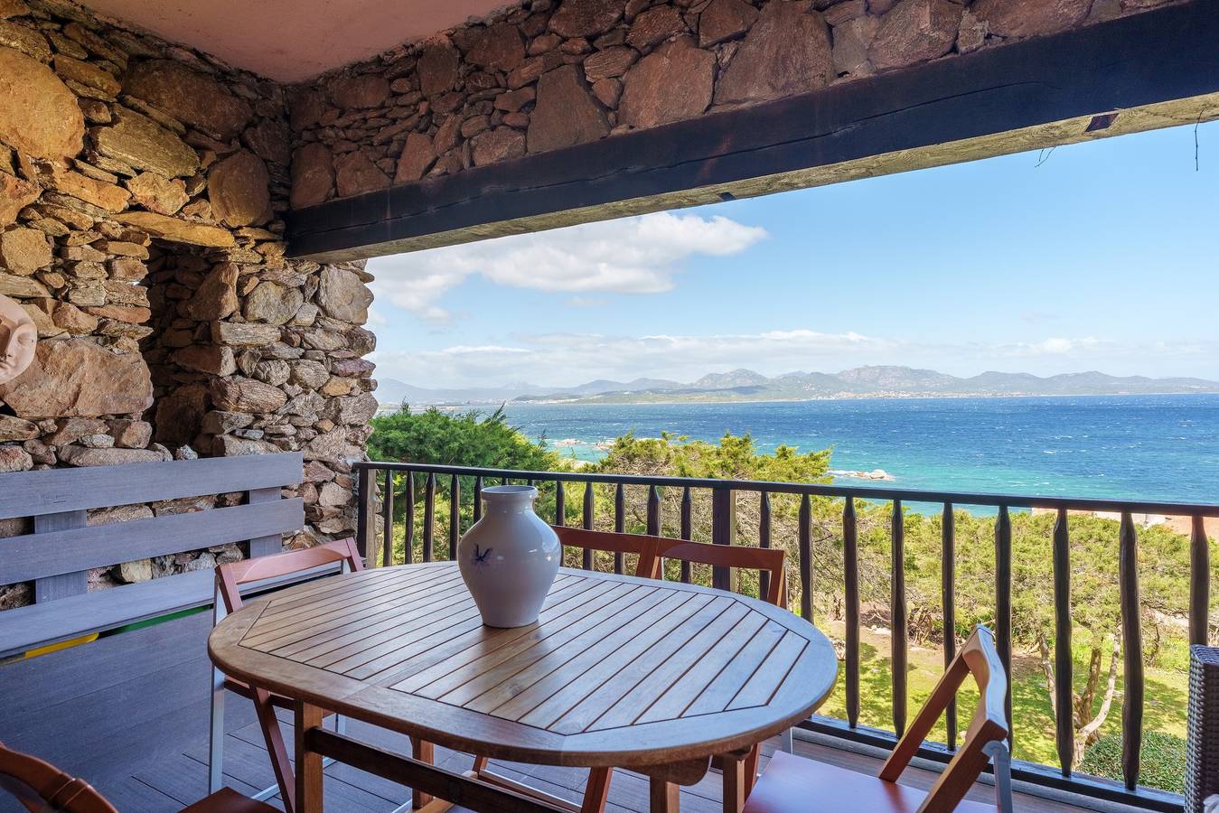 Appartement 'Casa Vacanze Ribes' met zeezicht, gedeeld zwembad en privéterras, foto 15