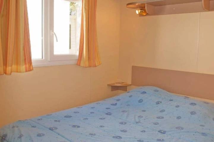 Zecamping 3 étoiles animaux acceptés mobil-home clim 24m2 4 pers in Bauduen, Brignoles Region