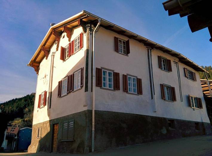 Ferienwohnung für 10 Personen, mit Balkon und Terrasse sowie Garten in Sagogn