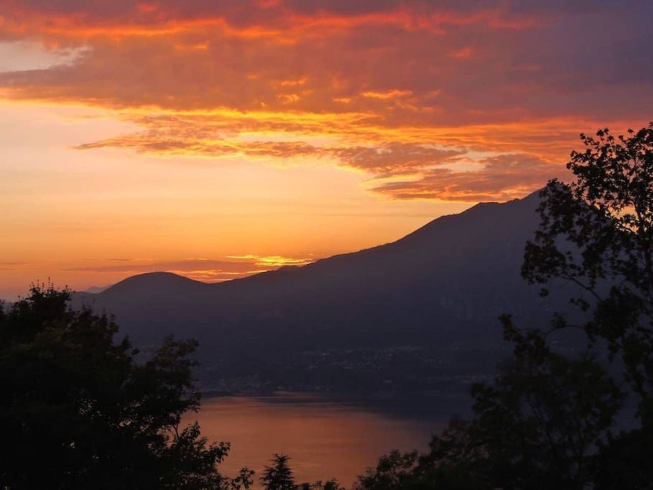 Ferienvilla mit Wasserblick in San Zeno di Montagna, Gardasee-Berge