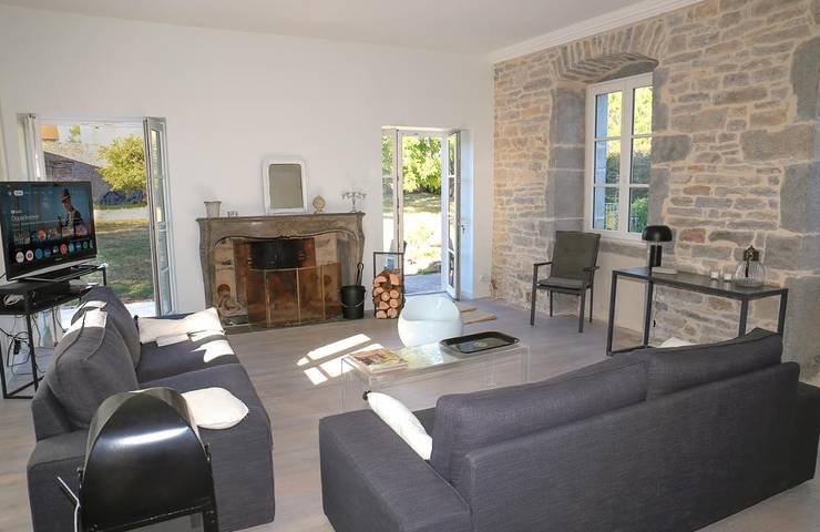 Villa pour 10 personnes, avec vue ainsi que jardin et piscine dans le Jura - 3