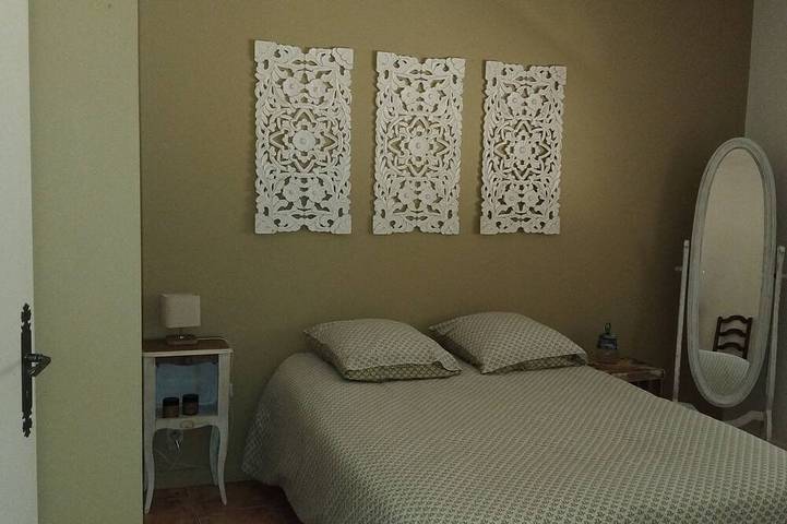 Large gîte in the heart of nature Sleeps 15 Pets welcome 17€ in Montazeau, Périgord Pourpre