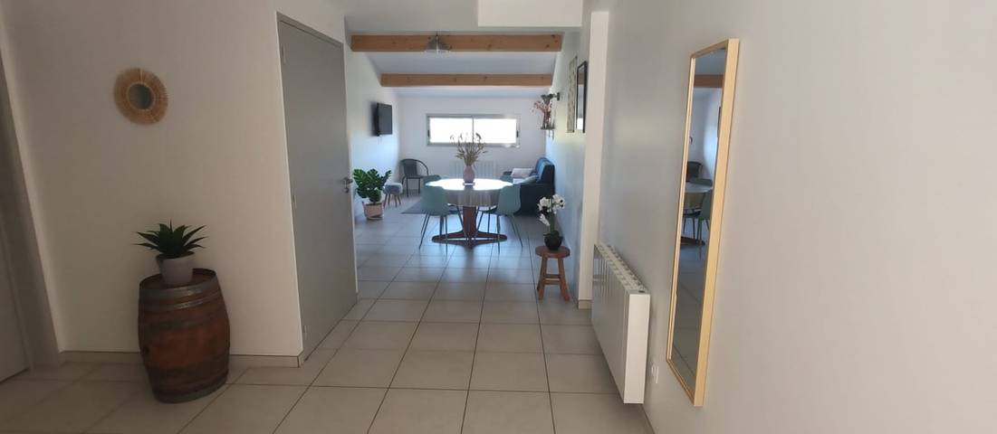 Gîte pour 4 personnes, avec terrasse et piscine à Saint-Léon-sur-Vézère - 4