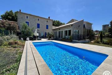 Location de vacances pour 4 personnes, avec piscine ainsi que sauna et jardin à Canet