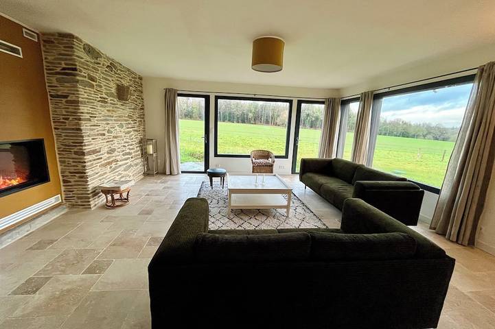 Location de vacances pour 12 personnes, avec jardin à Sainte-Brigitte - 2