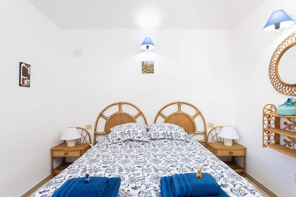 Excellent Two Bedroomed  Holiday Home With Stunning Views And Private Pool in Amarilla Golf, San Miguel de Abona