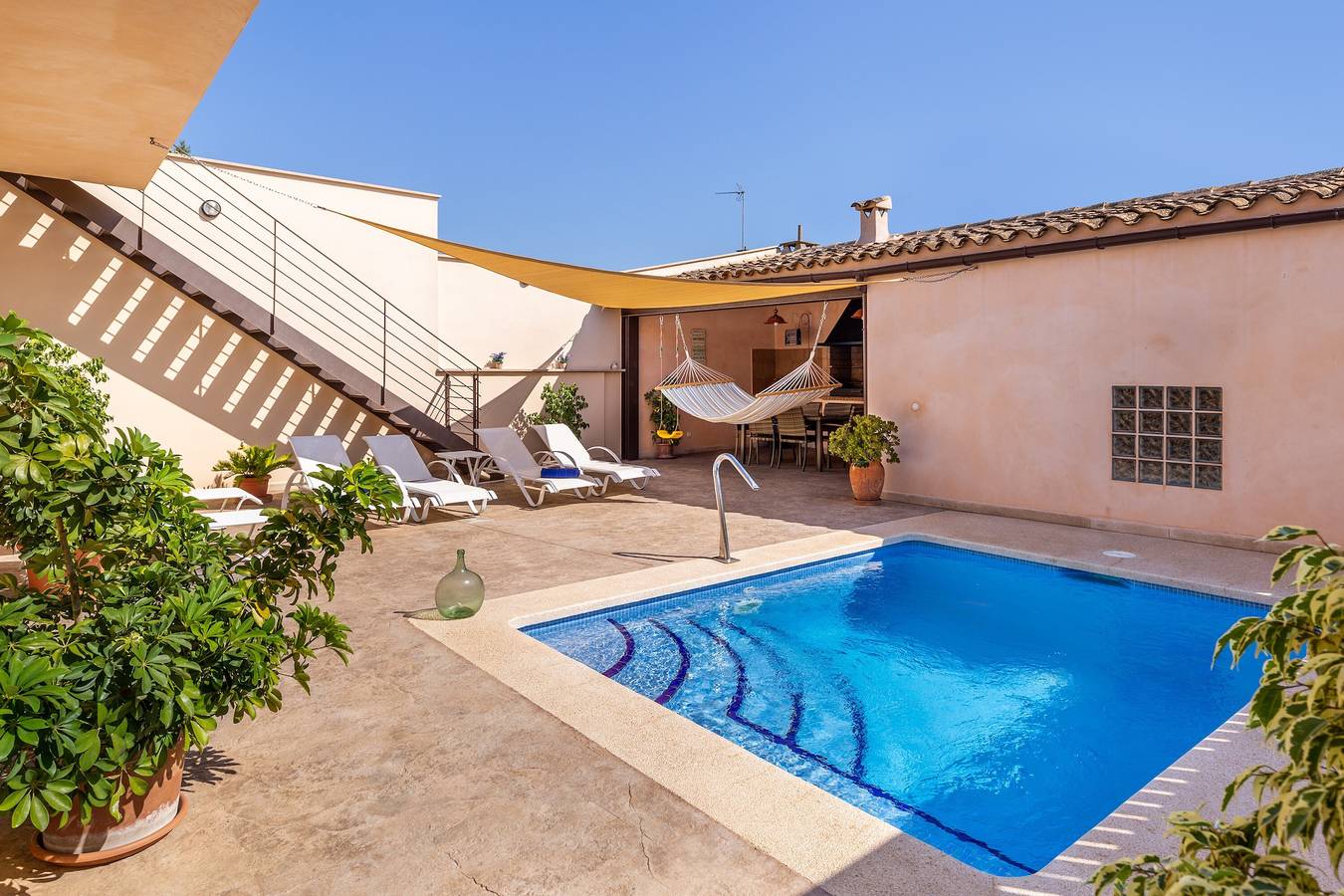 Vakantiehuis Cas Padrins de ses Tanques met Wi-Fi, Tuin, Terras & Zwembad in Ariany, Mallorca Binnenland