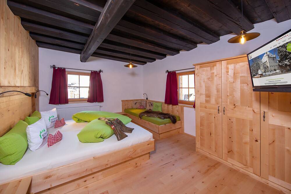 Stilvoll renoviertes Moarhaus Chalet mit eigener Sauna in Maishofen, Pinzgau