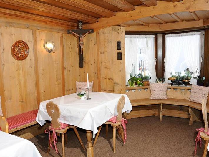 Hotel Helga - Einzelzimmer Comfort D - Übernachtung Langaufenth. in Seefeld in Tirol, Innsbruck Land