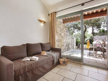Maison De Vacances pour 4 Personnes dans Gordes, Parc naturel régional du Luberon, Photo 2