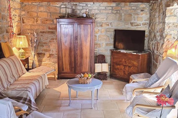 Gîte pour 4 personnes, avec jacuzzi à Les Assions - 2