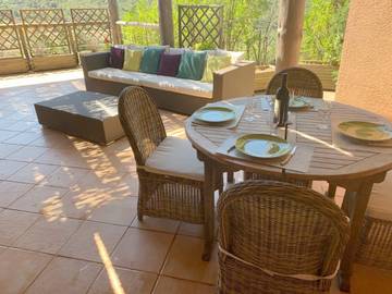 Gîte pour 6 personnes, avec terrasse et jardin dans Tizzano