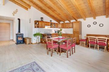 Casa Vacanza per 9 Persone in Grosio, Gruppo Sobretta-Gavia, Foto 4