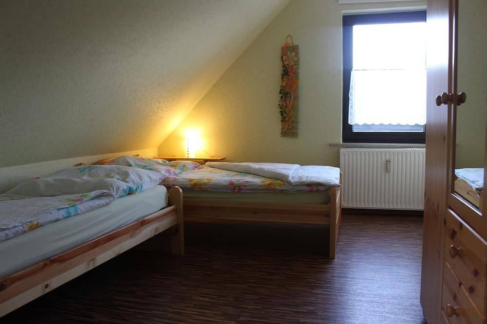 Ganze Wohnung, Sehr schöne Ferienwohnung mit großer Sonnenterasse in Stadtkyll, Rureifel (Nordrhein-westfalen)