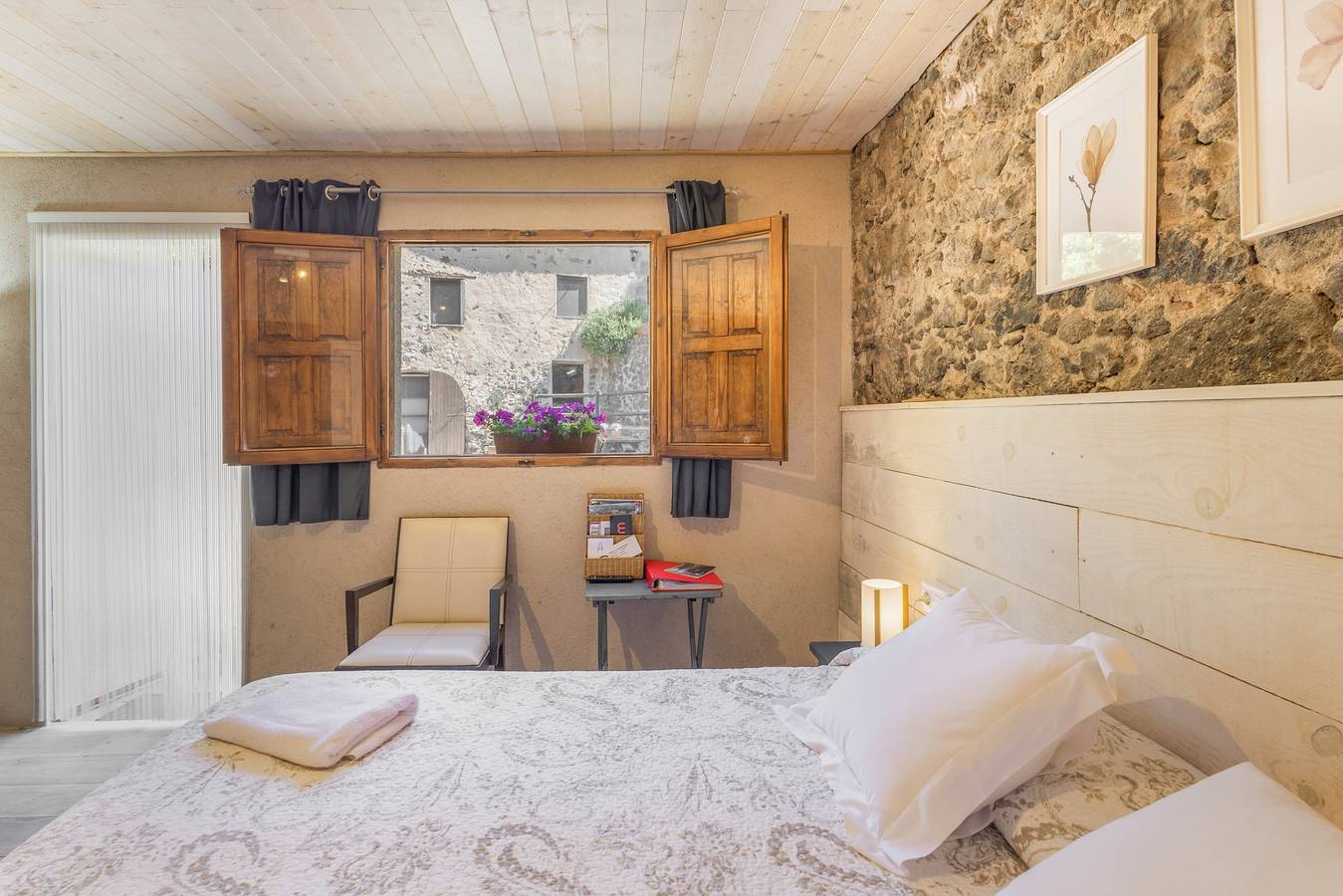 Landhaus für 2 Personen mit Klimaanlage und privatem Garten in Sant Joan les Fonts, Naturpark Zona Volcànica de la Garrotxa