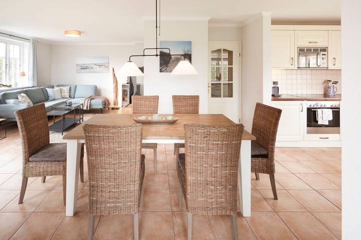 Ferienhaus für 6 Personen, mit Terrasse und Garten sowie Sauna in Alkersum - 4