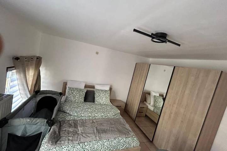 Appartement entier, Apartchrisbea Hébergement géré par un particulier in Namur, Région de Namur