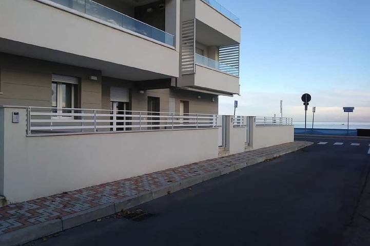 Ferienwohnung für 4 Personen, mit Balkon/Terrasse und Terrasse in Mondolfo und Umgebung