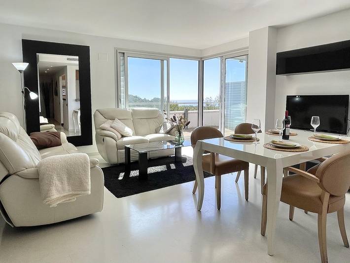 Apartamento vacacional entero, Encantadora casa con la mejor piscina de la comarca. vilanovaapartments in San Pedro de Ribas, Garraf