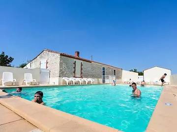 Camping pour 6 Personnes dans La Faute-sur-Mer, Vendée, Photo 2