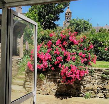 Chambre d’hôte pour 2 personnes, avec vue et jardin à Landerneau
