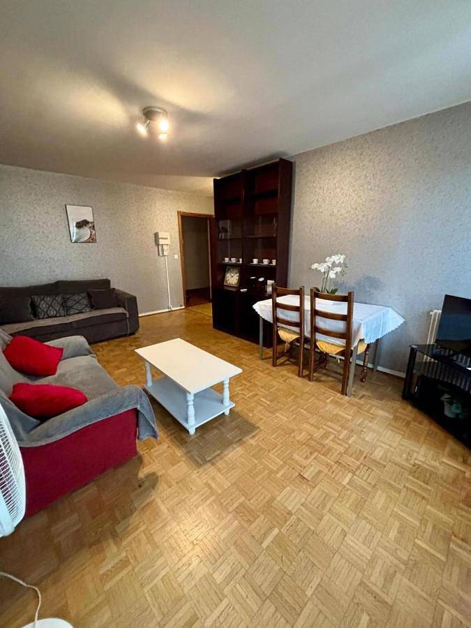 Gîte pour 4 personnes, avec balcon à Saint-Priest - 2