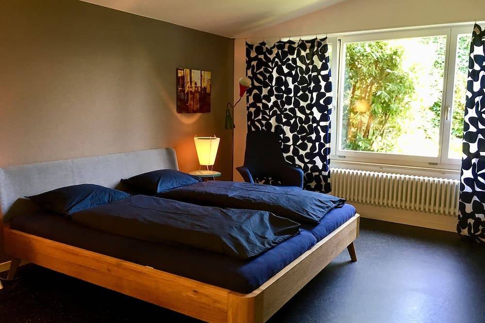 Schönes Ferienhaus mit Pool, Garten & Terrasse, ruhige Lage + wunderbare Sicht in Orselina, Tessiner Alpen