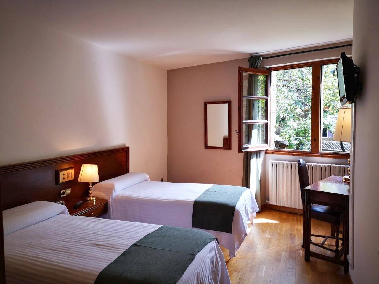 Hotel Santa Bàrbara De La Vall D'ordino in Ordino, Vallnord