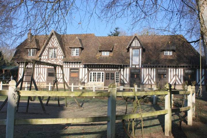 Chambre d’hôte pour 2 personnes, avec piscine et terrasse ainsi que jardin et vue dans le Calvados - 2