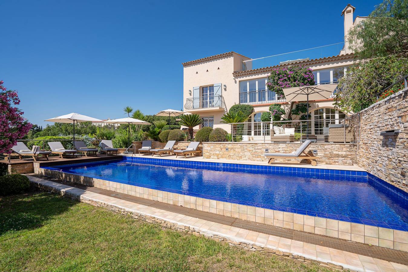 Villa mit Pool, Meer- und Weinbergblick in La Croix-Valmer in La Croix-Valmer, Parc national Port-Cros