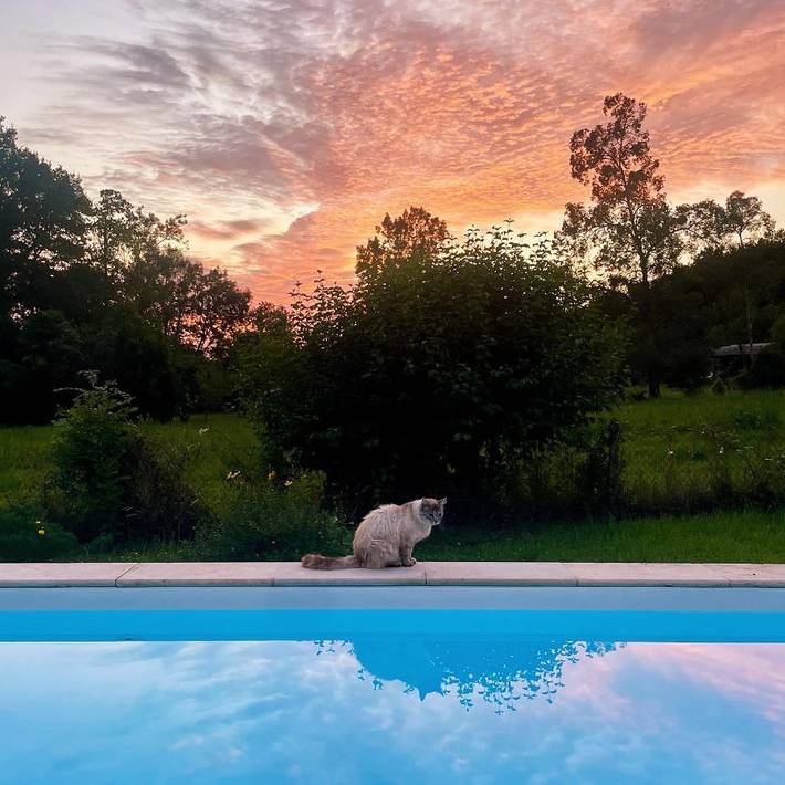 Location de vacances pour 8 personnes, avec jardin ainsi que piscine et vue à Espoey