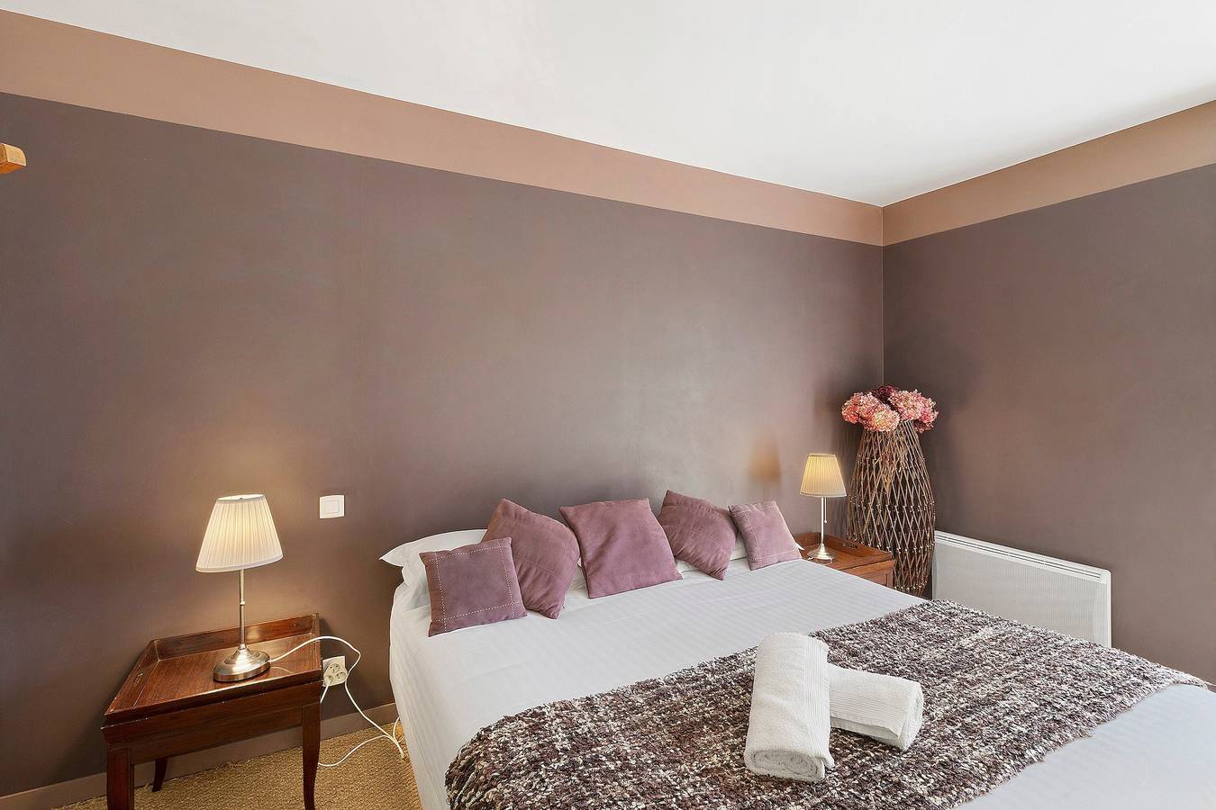 Gästezimmer „Aubergine“ mit Gemeinschaftspool nahe Sarlat in Proissans, Périgord Noir