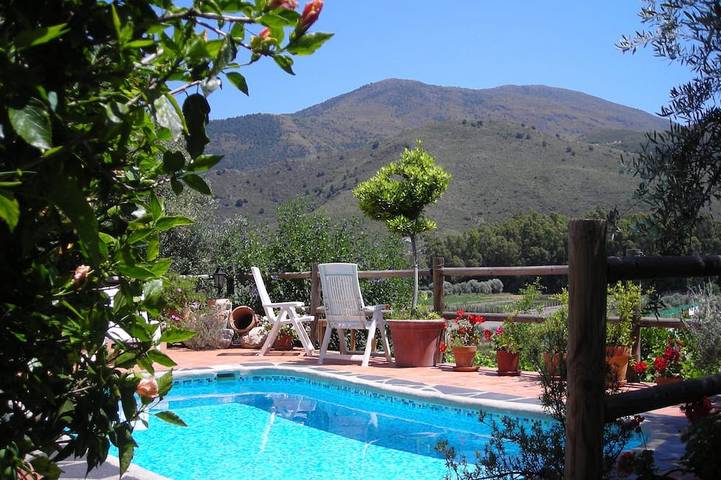 Location de vacances pour 2 personnes, avec Balcon ainsi que Terrasse et Jardin
