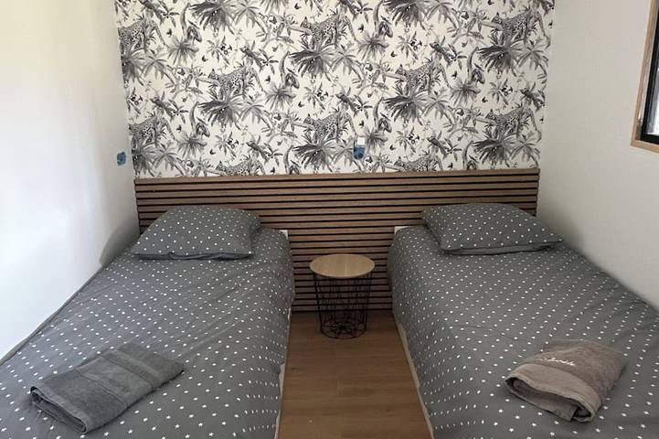 Maison bord de mer 3 chambres avec jardin et stationnement. Animaux acceptés. in Luc-sur-Mer, Région de Caen