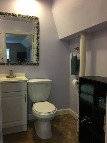 Vacation House for 3 Guests in Asheville, Blue Ridge Mountains, Picture 2