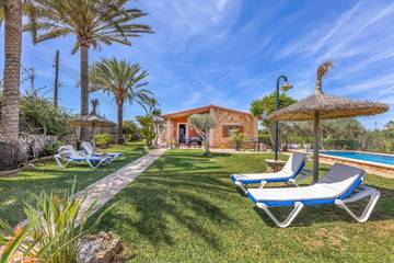 Holiday home in Ses Salines, South Majorca für 4 