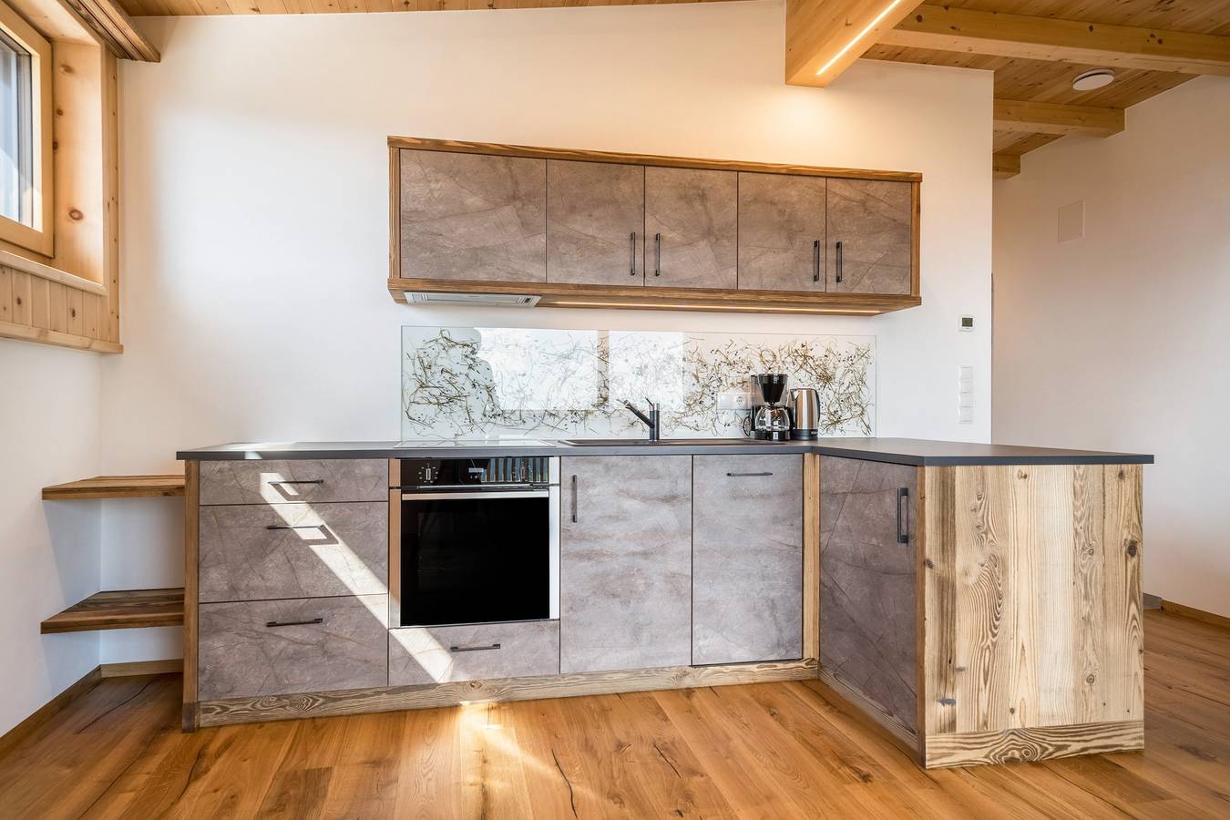 Ganze Wohnung, Ferienwohnung 'Haughof - Bauerngarten' mit Bergblick, Wlan & Balkon, sehr ruhige Lage in Vöran, Sarntaler Alpen
