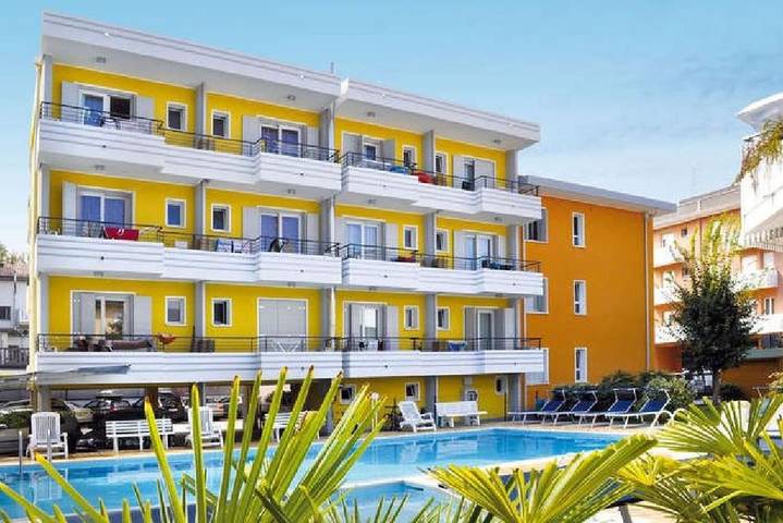 Appartement de vacances pour 6 personnes, avec balcon et piscine, animaux acceptés - 1