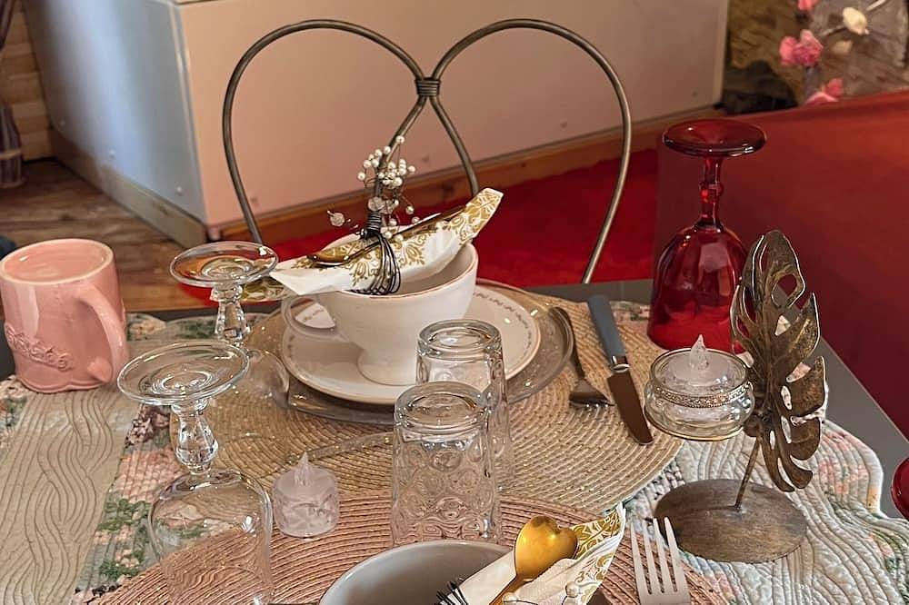 Suite Inoubliable with balneotherapy in Barjols, Brignoles region