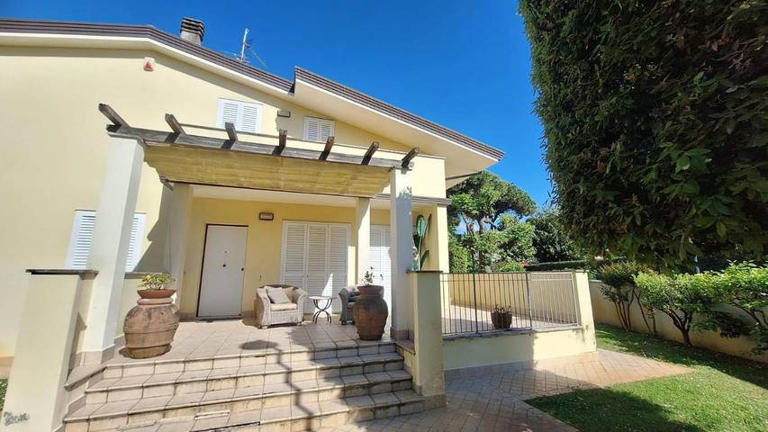 Casa vacanza per 12 persone, con balcone - 1