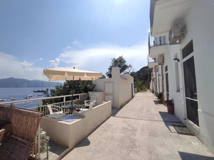 Gîte pour 4 personnes, avec vue et jardin à Santa Marina Salina - 3