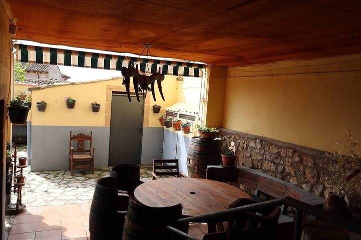 Casa rural para 10 personas, con jardín y terraza - 1