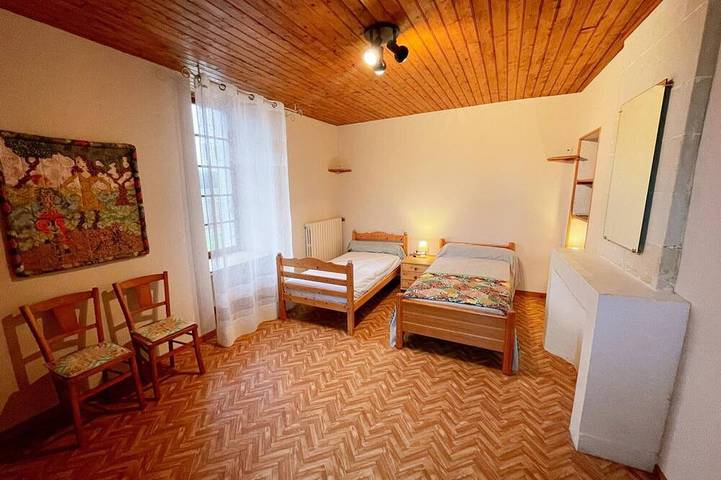 Gîte pour 4 personnes, avec Terrasse et Jardin à Razines - 4