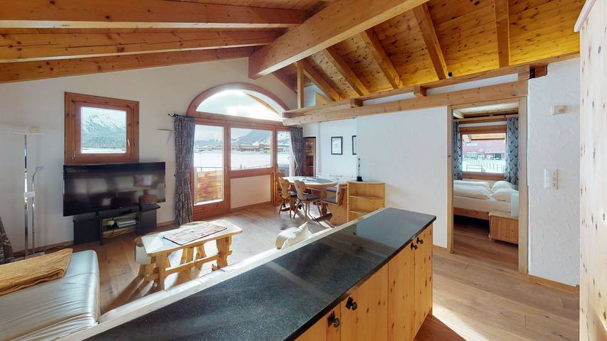 Ferienwohnung für 4 Personen, mit Balkon in Samedan