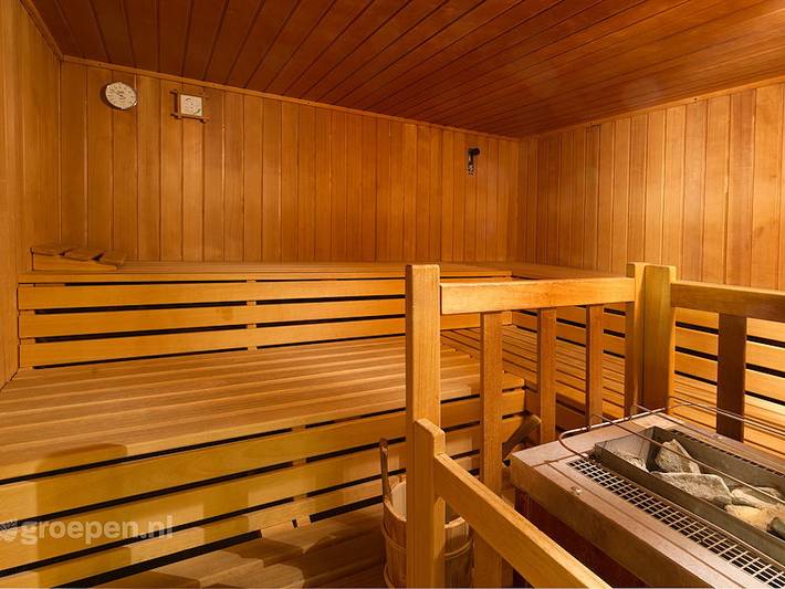 Ferienhaus für 28 Personen, mit Terrasse und Sauna sowie Balkon/Terrasse in Leutaschklamm - 3