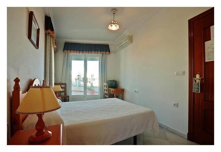 Maison d’hôte pour 3 personnes, avec balcon ainsi que piscine et jardin à Conil de la Frontera - 3