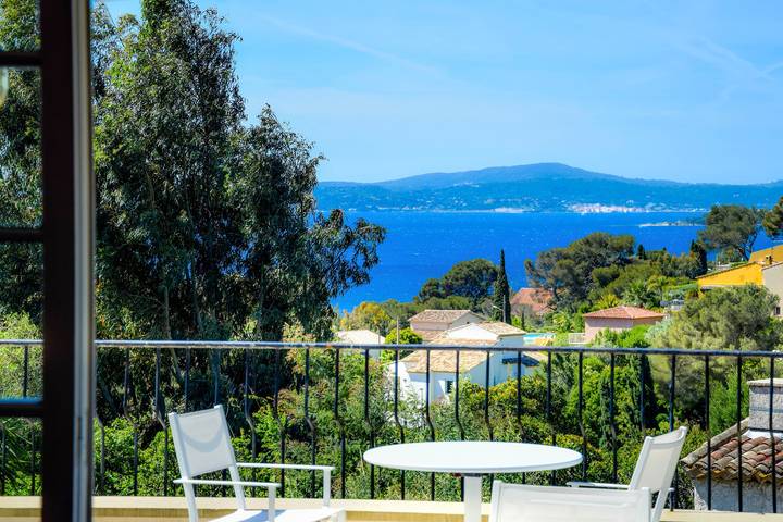 Gîte pour 8 personnes, avec piscine