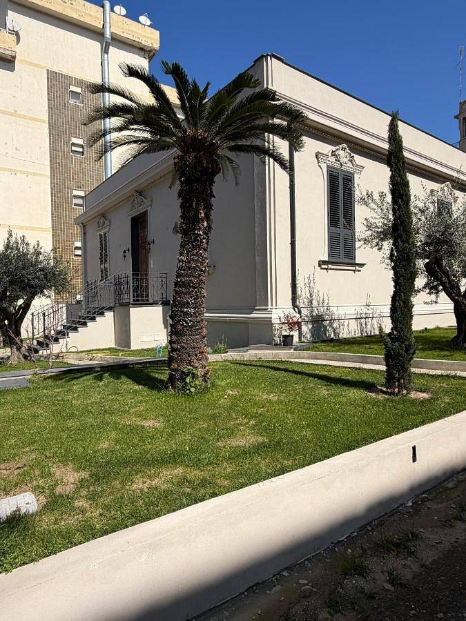 Chambre d’hôte pour 3 personnes, avec jardin ainsi que terrasse et vue à Villa San Giovanni
