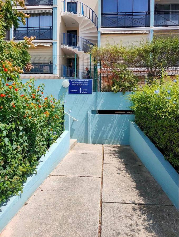 Gîte pour 3 personnes, avec jardin et piscine ainsi que vue et bassin pour enfant dans Flamingo Casino Le Grau Du Roi - 3