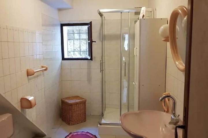 Gîte pour 4 personnes, avec jardin et terrasse, animaux acceptés à Saumane - 3